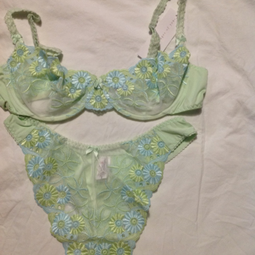 Bra and panty set